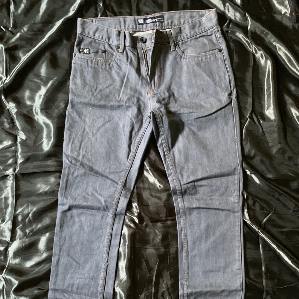 Etnies skinny jeans